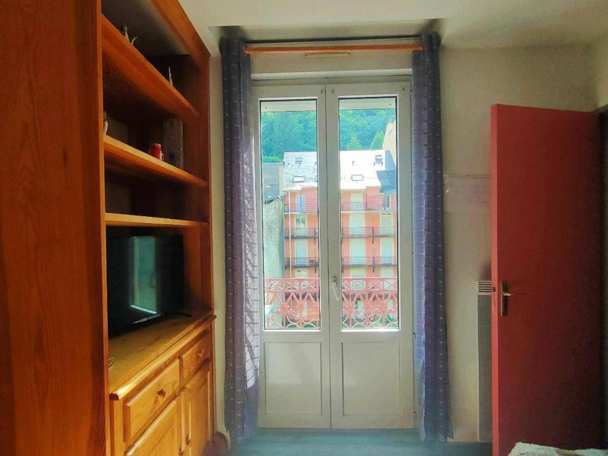 Appartement Centre-Ville 4/6 Pers, 3E Etage, Cuisine Equipee, Parking Gratuit, Linge En Supplement - Fr-1-234-228 Cauterets Eksteriør billede